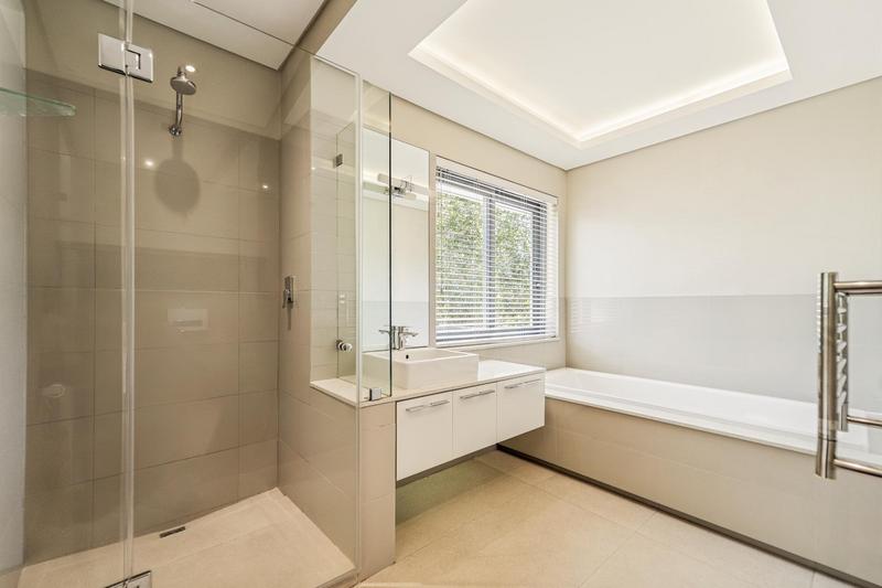 4 Bedroom Property for Sale in Paarl Golf Club Western Cape